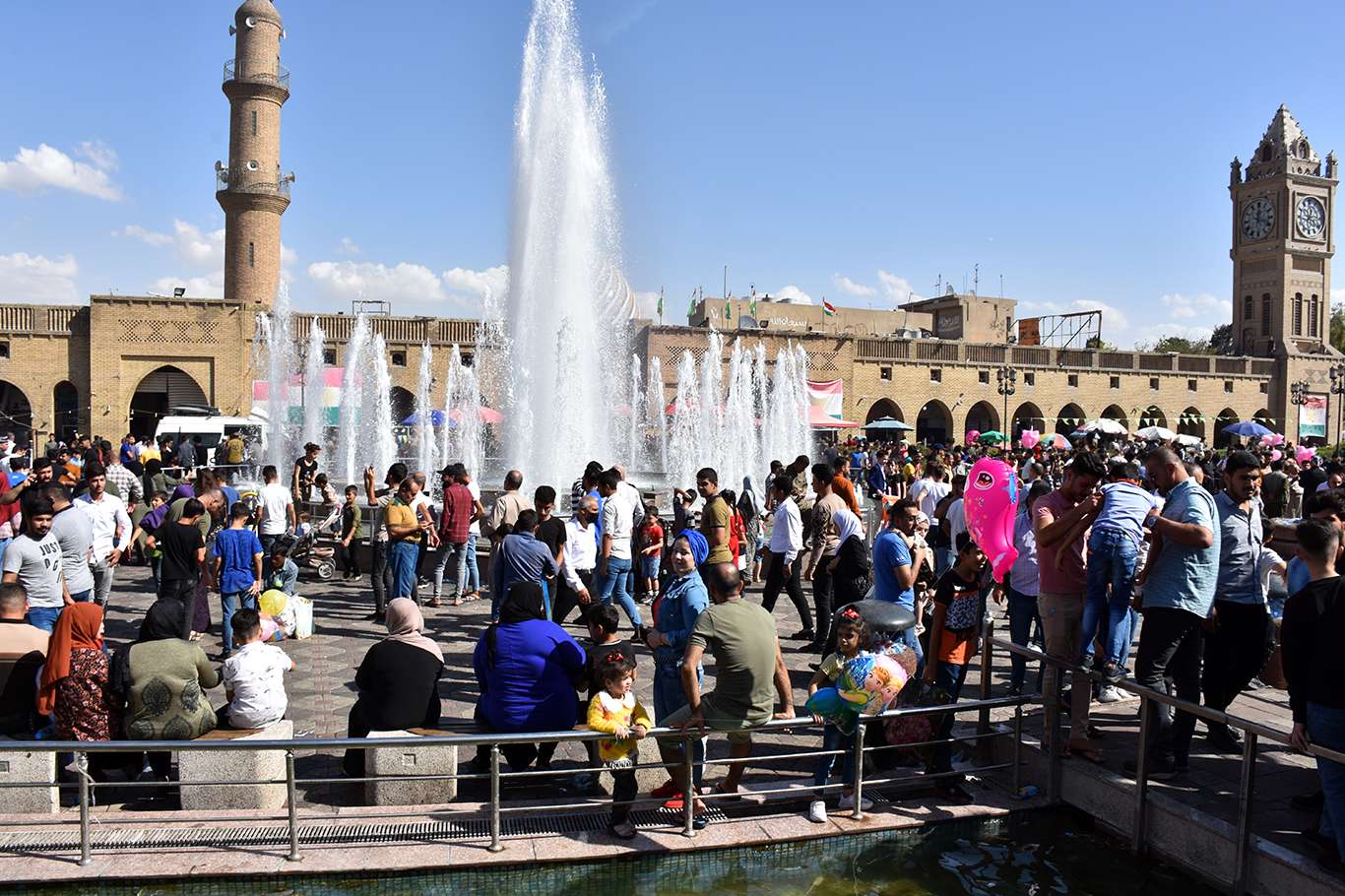 Erbil'de on binlerin katılımıyla mevlit etkinliği düzenlendi